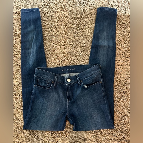 Mott and Bow jeans 25 waist. - Picture 2 of 4